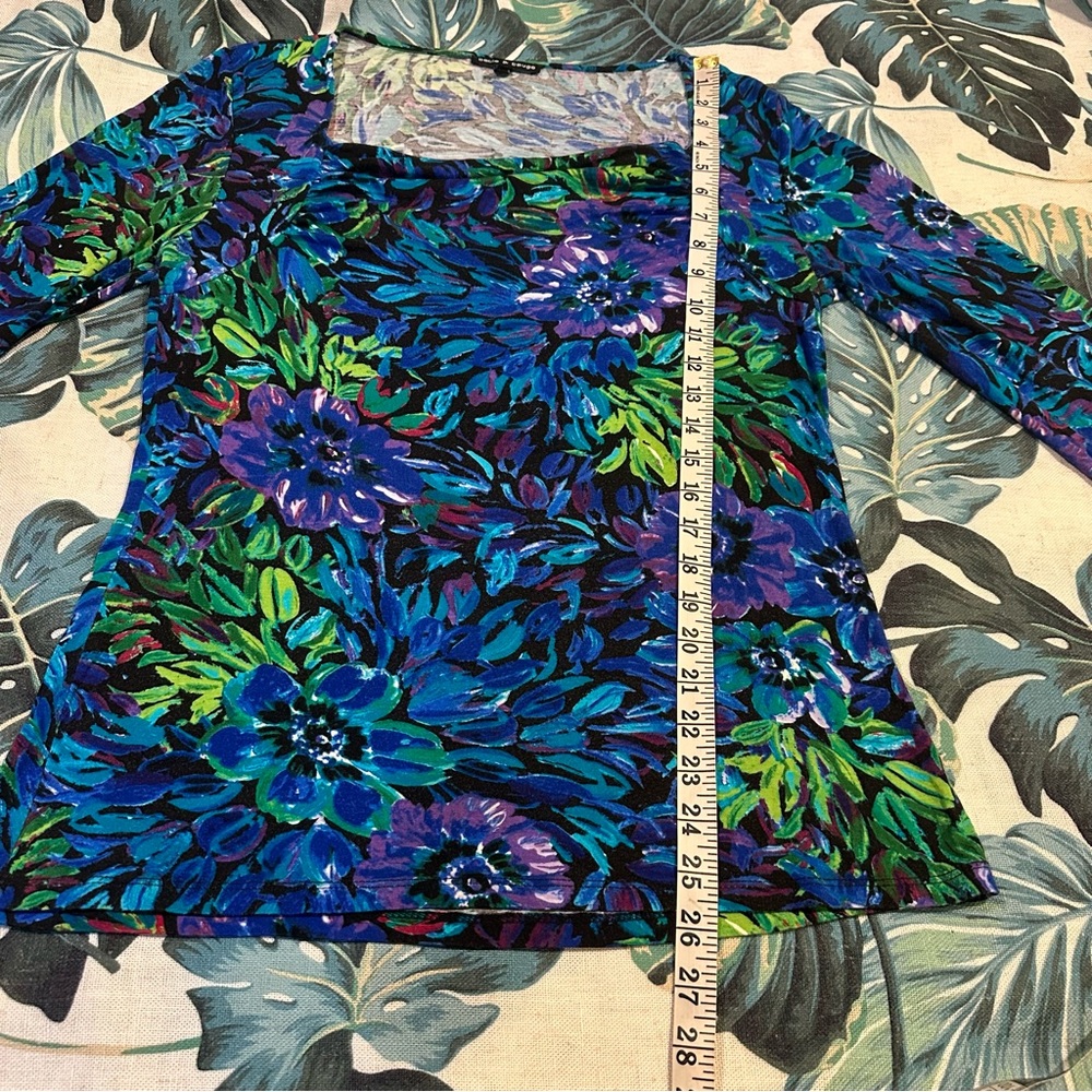 Cable & Gauge Blue Floral Draped Neck Blouse FLAW READ - Picture 12 of 14